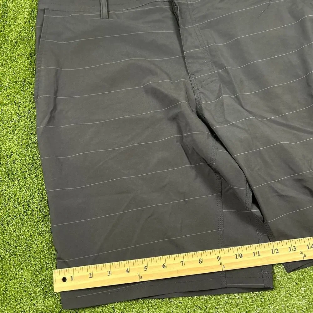 O-neill Men's Black and Grey Shorts